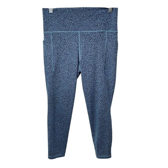 Athleta Salutation Stash Il Textured Tight Blue Leopard Capri Legging Women’s M - Picture 3 of 8
